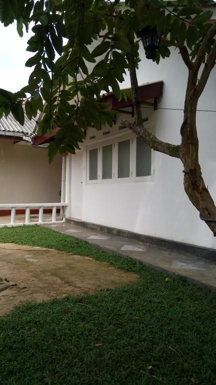 Leisure In 高尔 外观 照片
